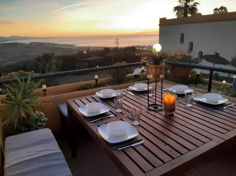 3 Bedroom Home With Amazing Views & Outdoor Spaces Манільва Екстер'єр фото