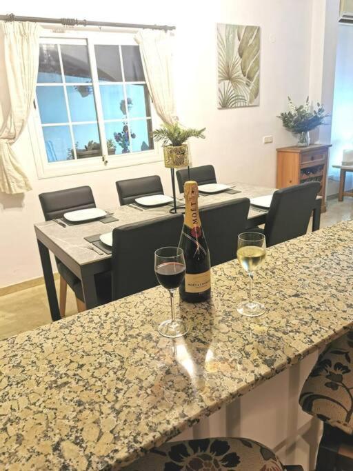 3 Bedroom Home With Amazing Views & Outdoor Spaces Манільва Екстер'єр фото