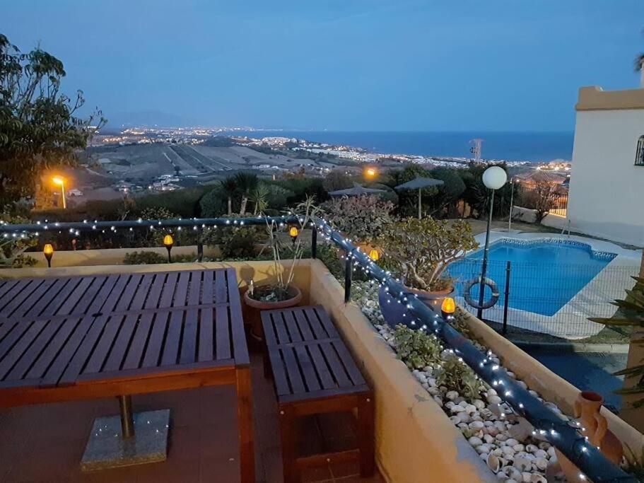 3 Bedroom Home With Amazing Views & Outdoor Spaces Манільва Екстер'єр фото