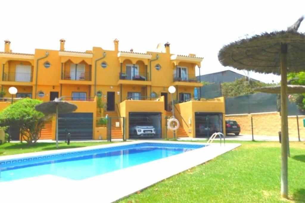 3 Bedroom Home With Amazing Views & Outdoor Spaces Манільва Екстер'єр фото